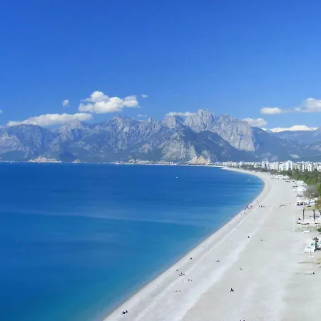 Appartement 10 Minutes Walk To The Beach, 1+1 Residence, Antalya